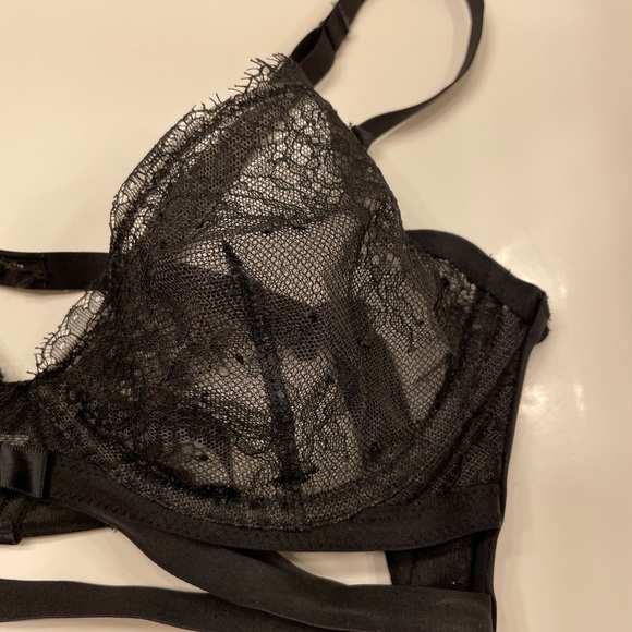 VS lingerie set bra, panties, robe - Picture 2 of 2